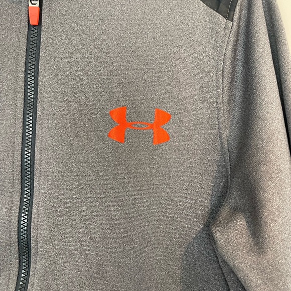 UNDER ARMOUR JACKET - Picture 6 of 10